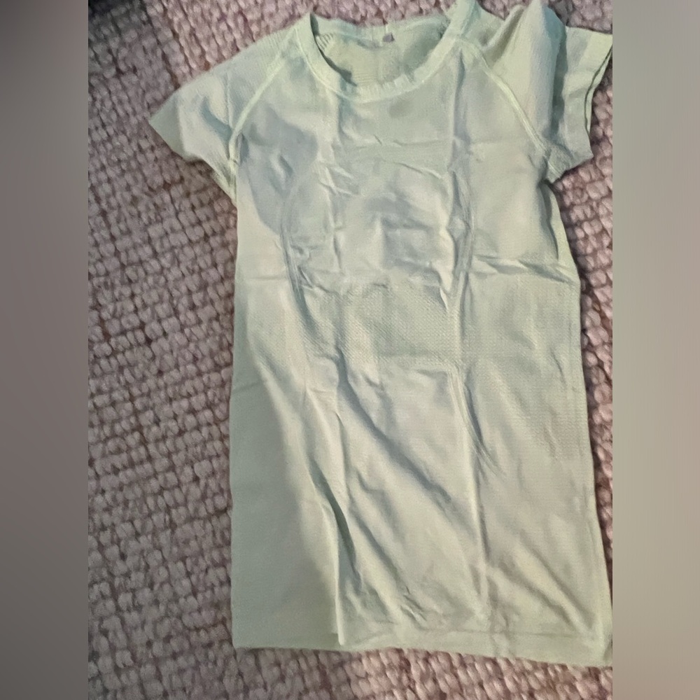 Athletic shirt